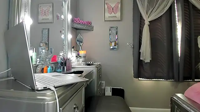 PrincessCutz1 online show from 03.18.26