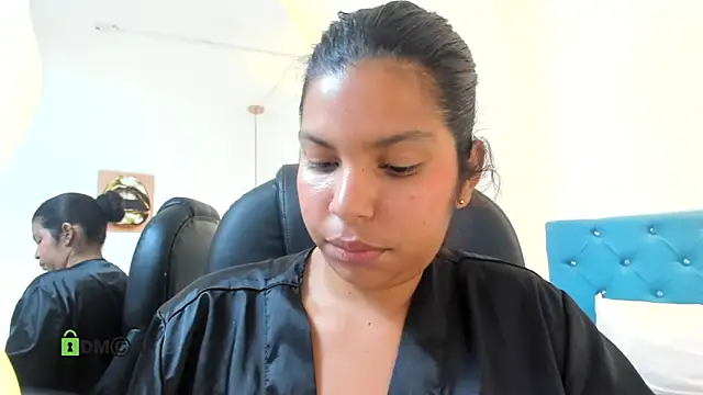Snapshot of Dulcecooper1 chatting on 04.29.26 Dulcecooper1 online show from 04.29.26