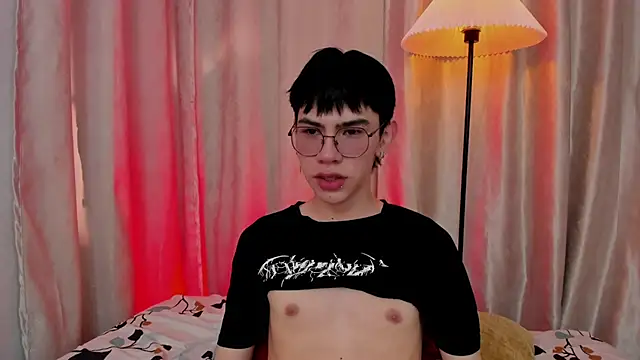 Snapshot of Demian_Hush chatting on 02.21.26 Demian Hush online show from 02.21.26