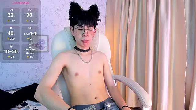 Demian Hush online show from 03.22.26