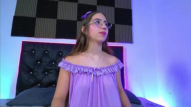 Annie Peach online show from 07.12.26