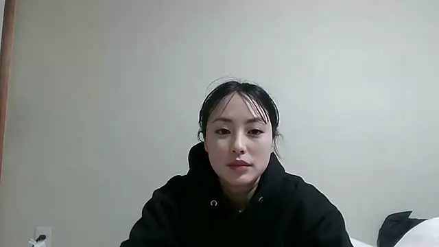 yuri-japan online show from 03.02.26