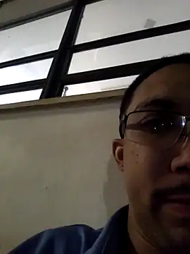 Snapshot of MOREN044 chatting on 03.19.26 MOREN044 online show from 03.19.26