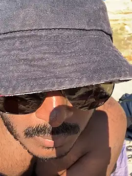 Snapshot of Reez77 chatting on 03.22.26 Reez77 online show from 03.22.26