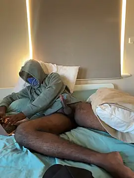 Snapshot of Reez77 chatting on 03.30.26 Reez77 online show from 03.30.26