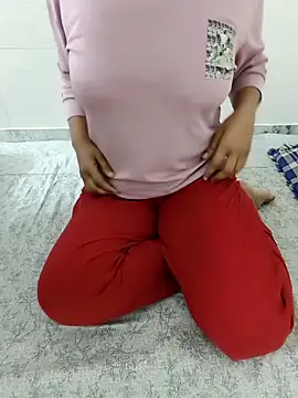 Snapshot of _sassyhelly chatting on 02.14.26 sassyhelly online show from 02.14.26