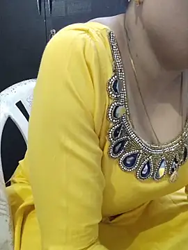 Snapshot of SexybeboX chatting on 04.23.26 SexybeboX online show from 04.23.26