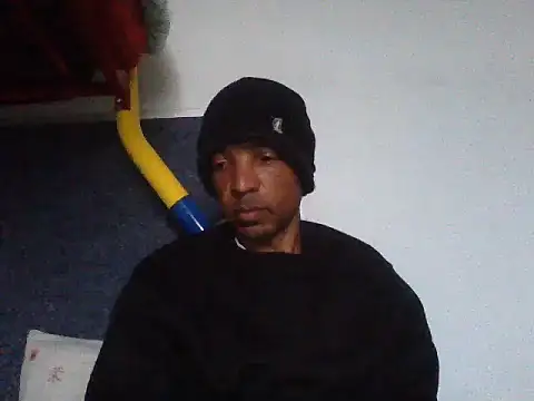 Snapshot of lavelle26 chatting on 05.19.26 lavelle26 online show from 05.19.26