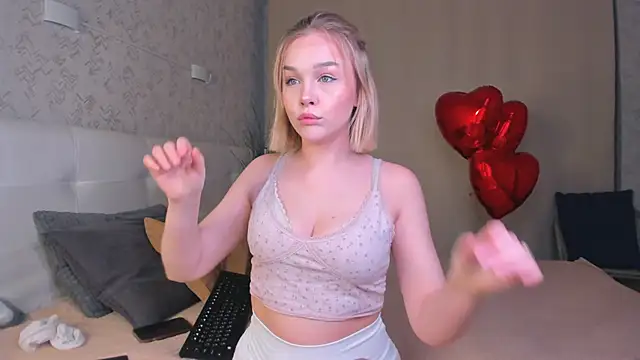 Snapshot of Jenifer_lo chatting on 02.17.26 Jenifer lo online show from 02.17.26