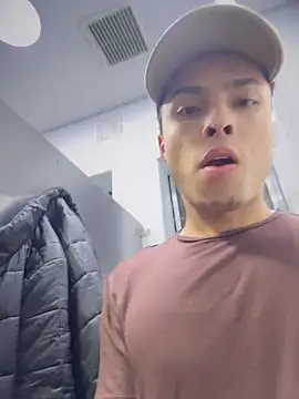 Snapshot of Eros_lee chatting on 03.17.26 Eros lee online show from 03.17.26