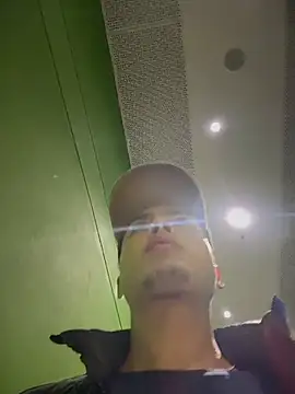 Snapshot of Eros_lee chatting on 03.18.26 Eros lee online show from 03.18.26