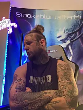 Smokebluntafterblunt online show from 03.25.26