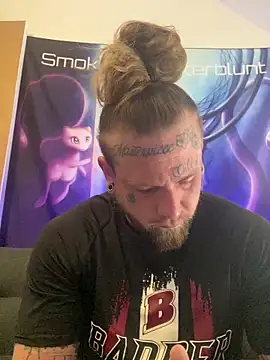 Snapshot of Smokebluntafterblunt chatting on 05.13.26 Smokebluntafterblunt online show from 05.13.26