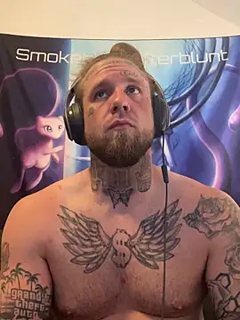 Snapshot of Smokebluntafterblunt chatting on 05.19.26 Smokebluntafterblunt online show from 05.19.26