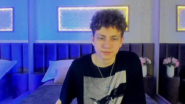 Snapshot of StefanBev chatting on 02.28.26 StefanBev online show from 02.28.26