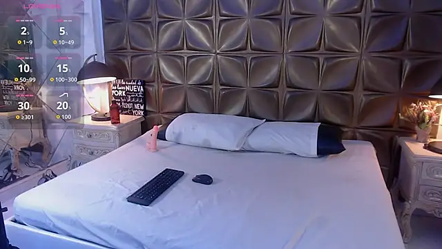 LunaJohns online show from 03.06.26