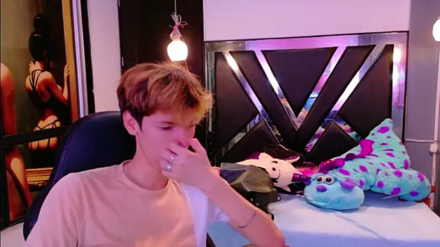 Liam Green1 online show from 02.11.26