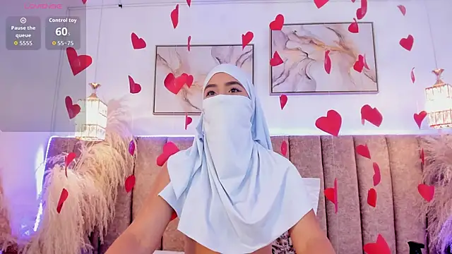 Snapshot of Yaasmin_ chatting on 02.13.26 Yaasmin online show from 02.13.26