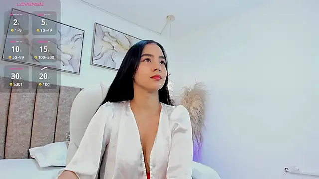 Snapshot of Yaasmin_ chatting on 02.17.26 Yaasmin online show from 02.17.26