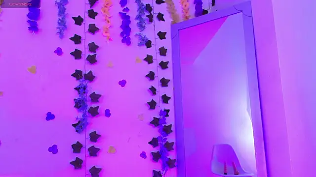 Snapshot of Ariana_Castillo__ chatting on 02.25.26 Ariana Castillo online show from 02.25.26