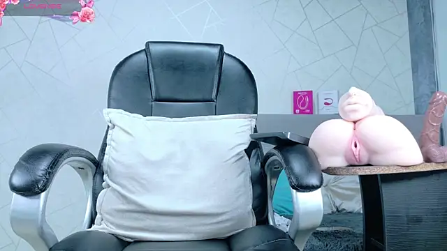 Snapshot of Milo_Thompson chatting on 06.16.26 Milo Thompson online show from 06.16.26