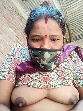 Snapshot of Kirti_sacsena chatting on 03.06.26 Kirti sacsena online show from 03.06.26
