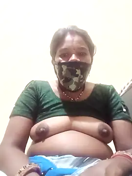 Snapshot of Kirti_sacsena chatting on 03.15.26 Kirti sacsena online show from 03.15.26