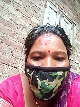 Snapshot of Kirti_sacsena chatting on 04.26.26 Kirti sacsena online show from 04.26.26