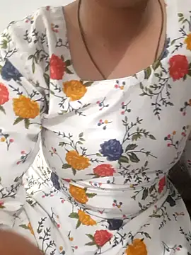 Snapshot of Uma_rani chatting on 02.23.26 Uma rani online show from 02.23.26