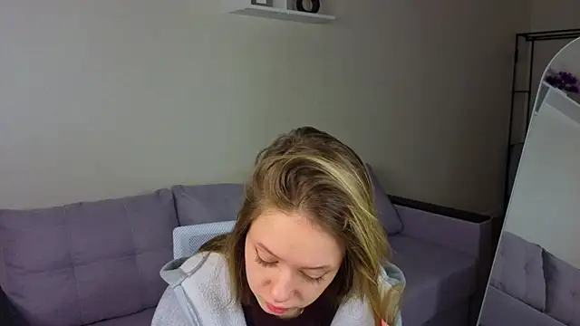 Snapshot of Mini_Allice chatting on 02.20.26 Mini Allice online show from 02.20.26