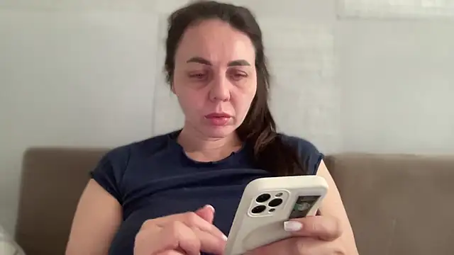 Snapshot of Darsy_Rox chatting on 04.19.26 Darsy Rox online show from 04.19.26