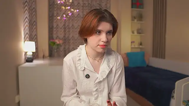 Snapshot of BelleHayton chatting on 02.16.26 BelleHayton online show from 02.16.26