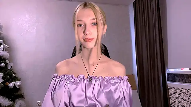 Snapshot of TaliCaan chatting on 02.09.26 TaliCaan online show from 02.09.26