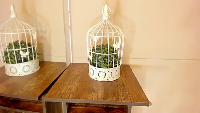 Snapshot of luna_bradley_ chatting on 04.13.26 luna bradley online show from 04.13.26