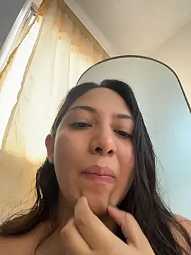 Snapshot of Victoria_Lusty chatting on 02.25.26 Victoria Lusty online show from 02.25.26