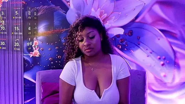 Snapshot of sabrina_lafaux_cr chatting on 02.08.26 sabrina lafaux cr online show from 02.08.26