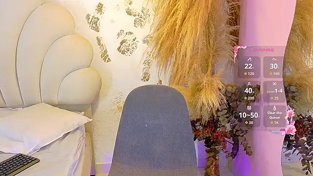 Snapshot of sabrina_lafaux_cr chatting on 02.27.26 sabrina lafaux cr online show from 02.27.26