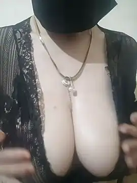 Snapshot of Nada_Oh chatting on 03.02.26 Nada Oh online show from 03.02.26