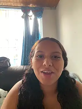 Luna white1 online show from 03.09.26