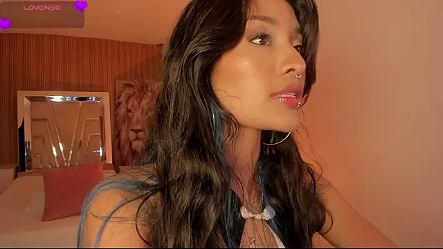 Snapshot of NicoleMonet1 chatting on 03.10.26 NicoleMonet1 online show from 03.10.26