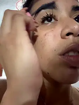 Woo isDaphne online show from 03.23.26