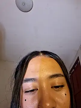 Snapshot of Zafira_glow chatting on 02.11.26 Zafira glow online show from 02.11.26