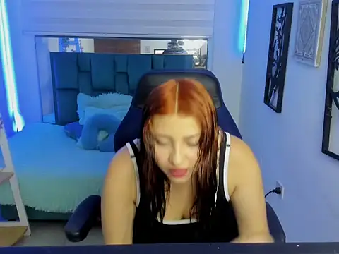 Snapshot of bloom_winxx chatting on 03.01.26 bloom winxx online show from 03.01.26