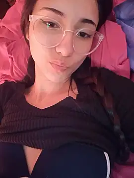 Snapshot of isaaabelaaa chatting on 05.18.26 isaaabelaaa online show from 05.18.26