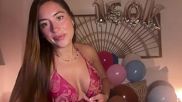 Snapshot of karinaaaxx chatting on 04.26.26 karinaaaxx online show from 04.26.26