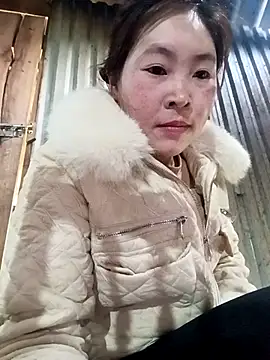 Snapshot of Yiyoongg chatting on 02.20.26 Yiyoongg online show from 02.20.26