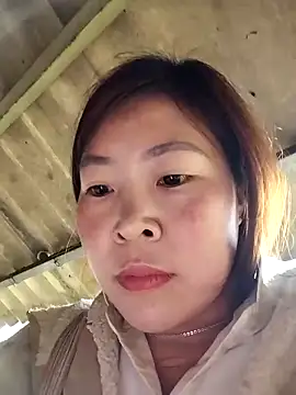 Snapshot of Yiyoongg chatting on 02.26.26 Yiyoongg online show from 02.26.26