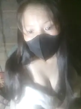 Snapshot of Yang-my- chatting on 02.22.26 Yang-my- online show from 02.22.26