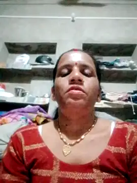 Snapshot of Anitarakkoli chatting on 05.19.26 Anitarakkoli online show from 05.19.26