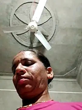 Snapshot of Anitarakkoli chatting on 06.21.26 Anitarakkoli online show from 06.21.26